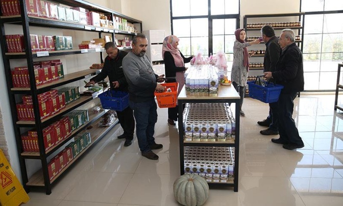 Yetimlere Geçim Kaynağı Oldu