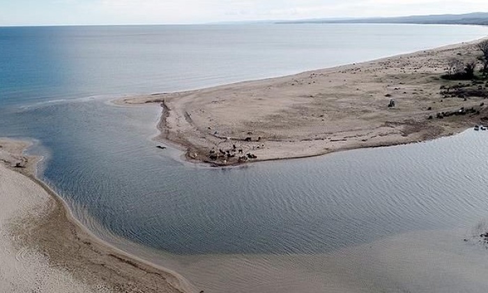 Longoz Ormanları'nda göller ile denizin buluşması görenleri büyülüyor