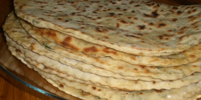 Ispanaklı Kaşarlı Malatya Usülü Kapalı pide