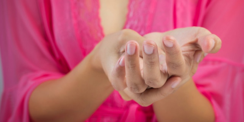 Parmak uyuşması neyin belirtisidir?