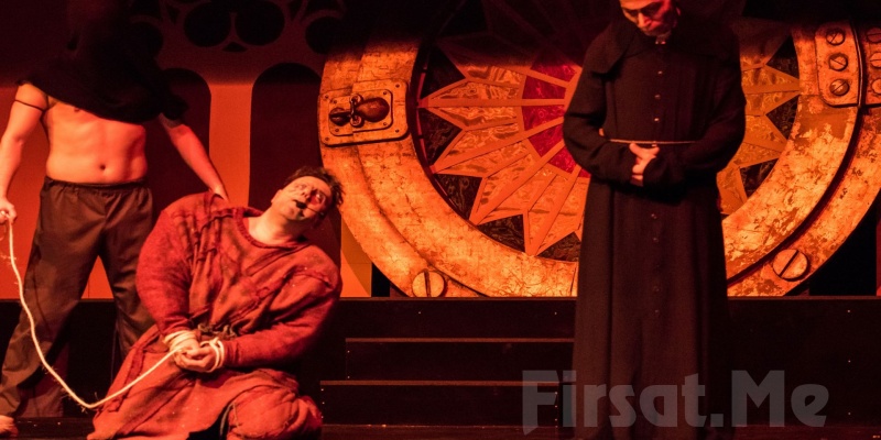 Notre Dame'in Kamburu Müzikali